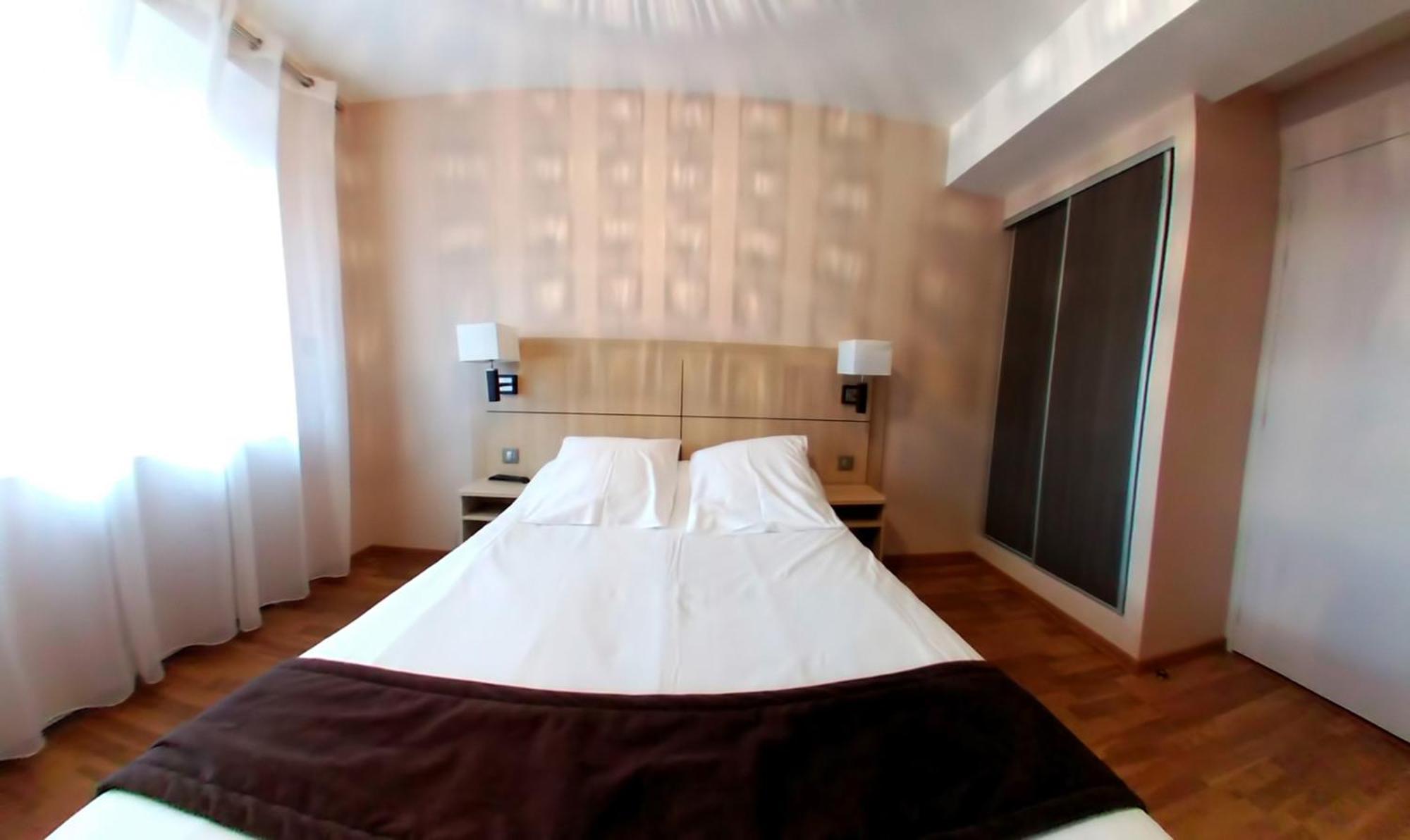 Hotel Au Bon Coin Cloyes-sur-le-Loir ภายนอก รูปภาพ